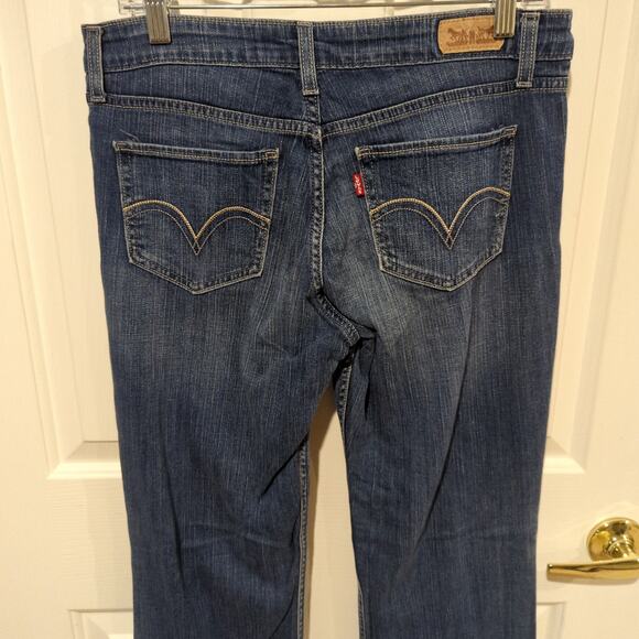 Levi's 518 Superlow Jeans, EUC, 9 - Picture 4 of 6